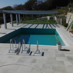 Fourniture et pose de liner pour piscine : choix de matériaux et processus d'installation Lormont